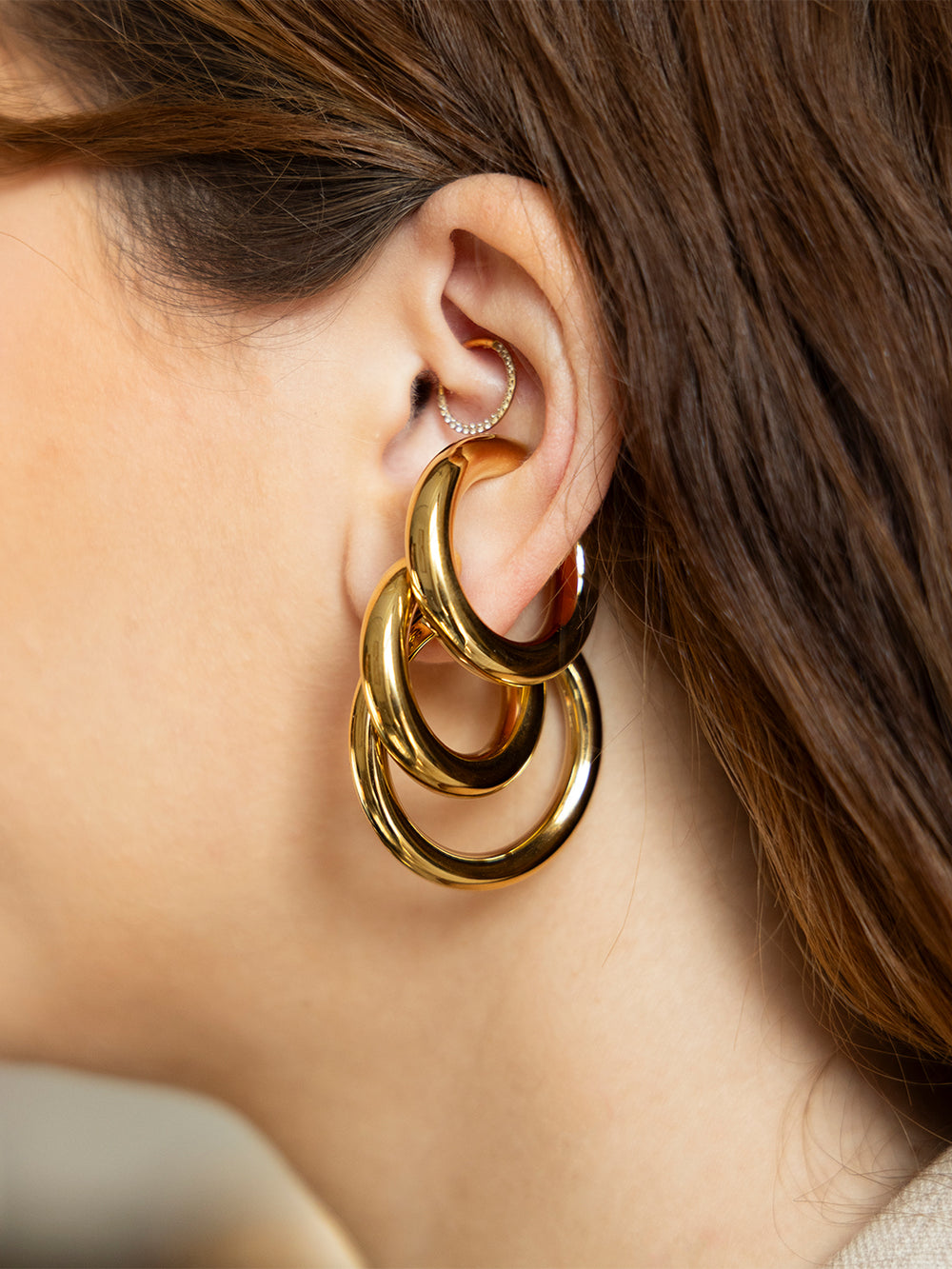 Carly Earcuff