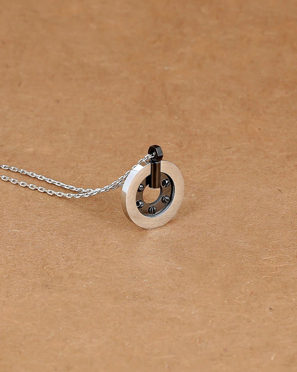 Olivier necklace (Black steel)