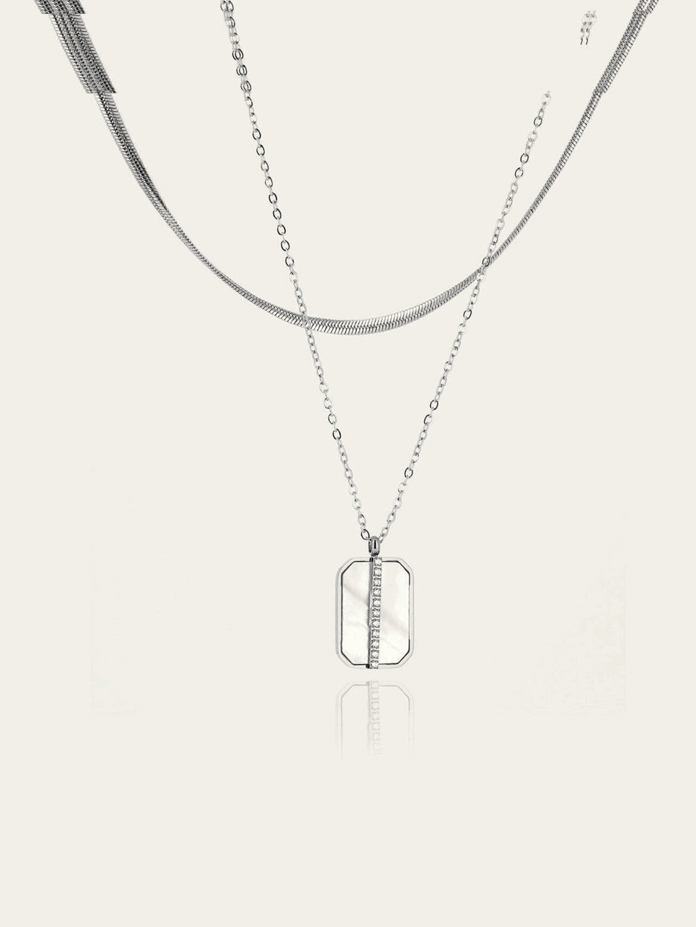 Collier Nikov