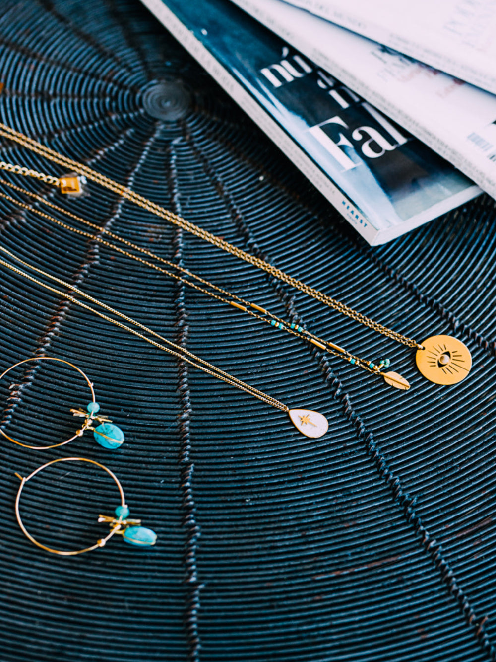 Collier Isis