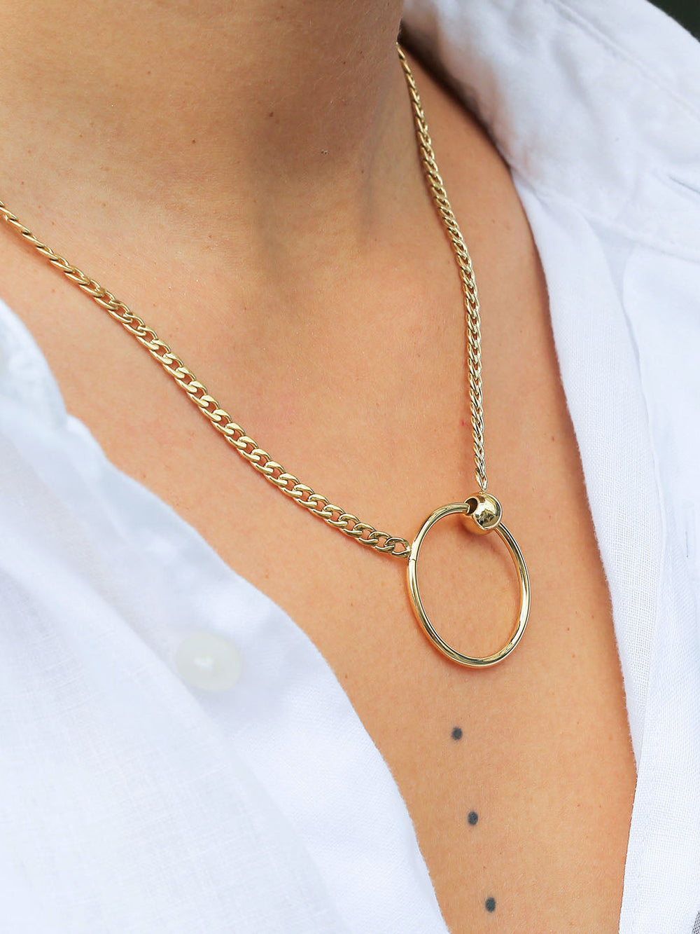 Collier Shy