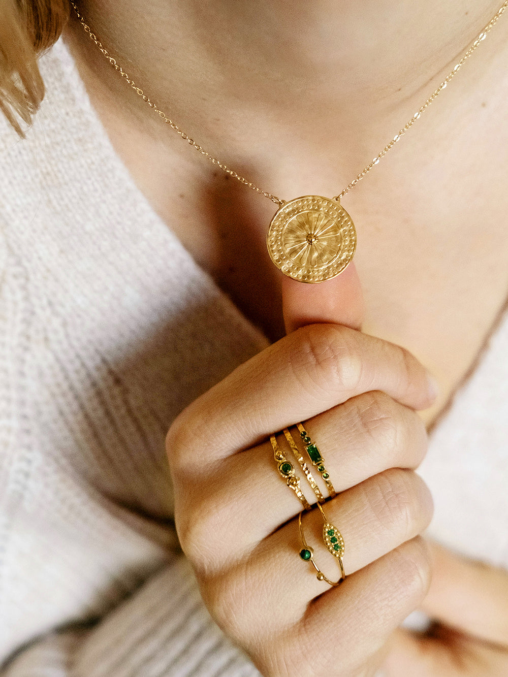 Olora Necklace