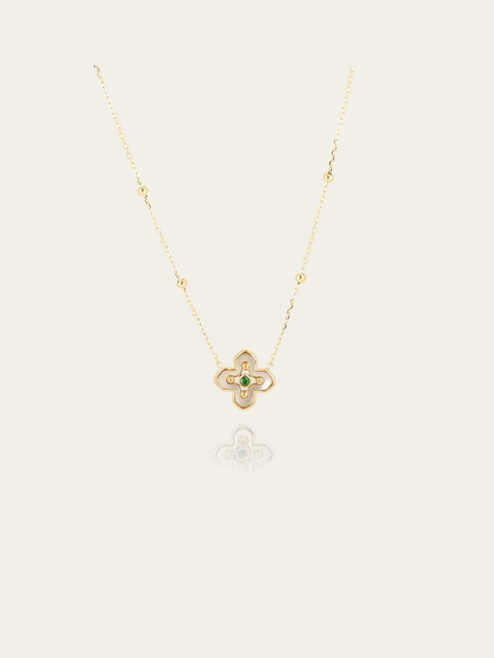 Collier Leslie