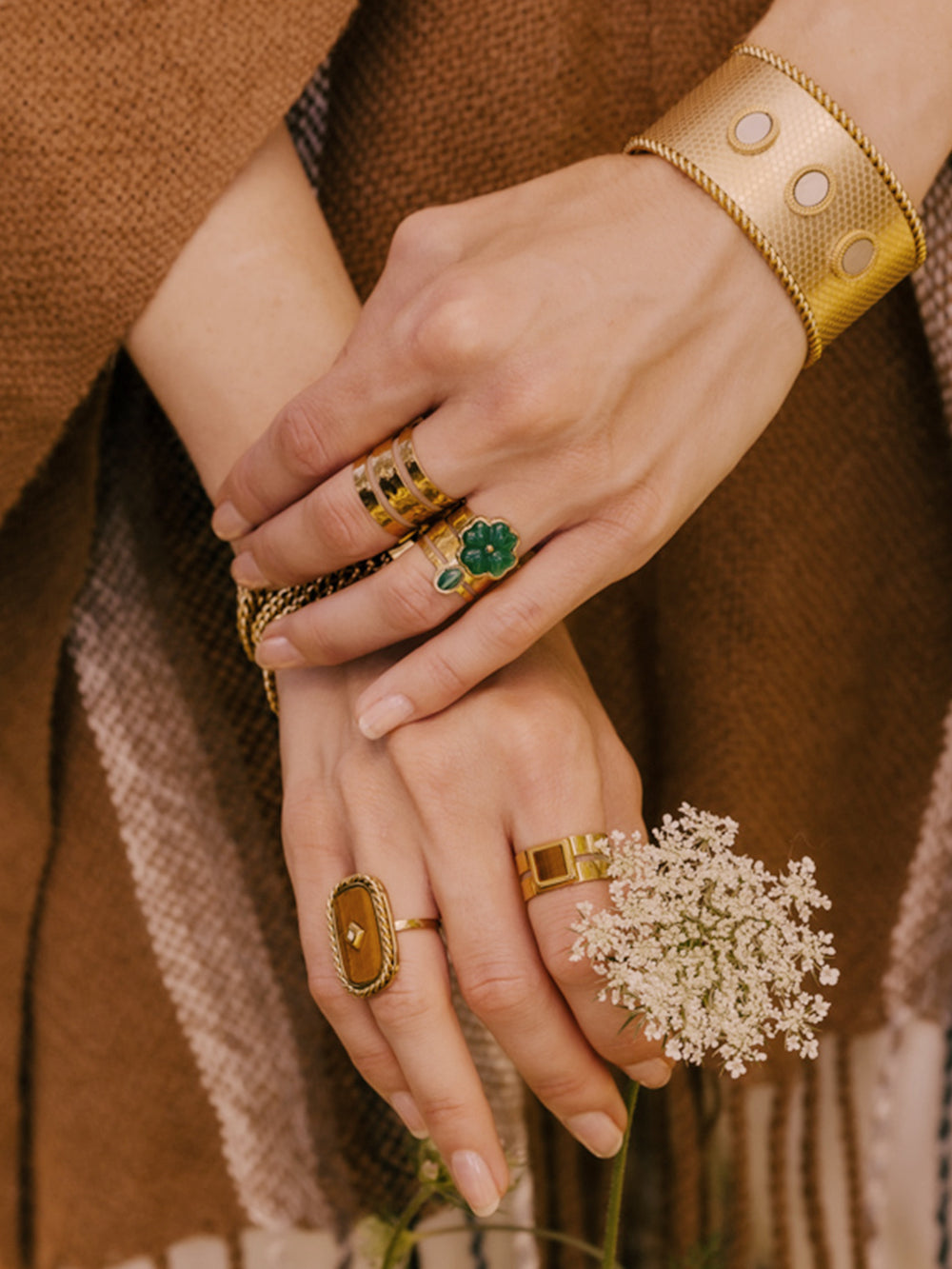 Trifolium Ring