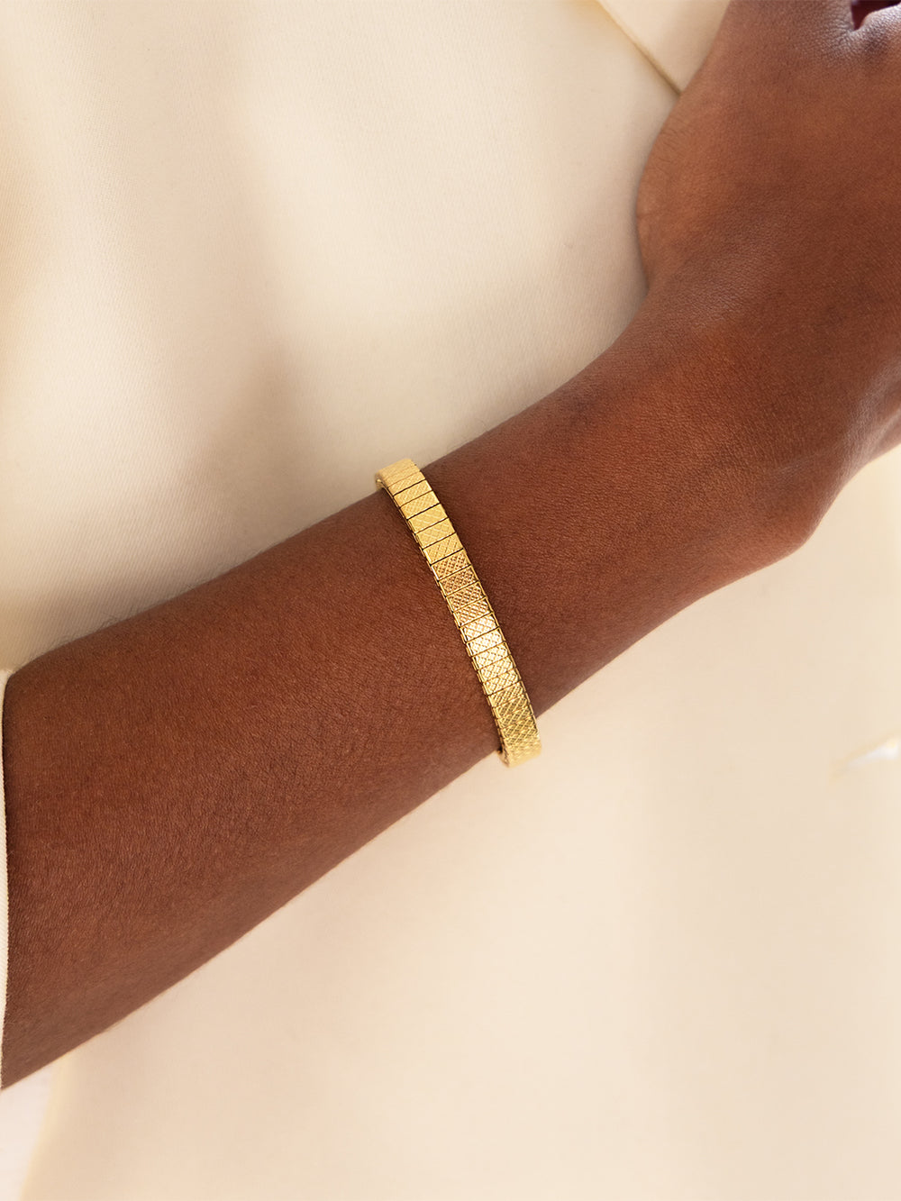 Kelyna Bangle 
