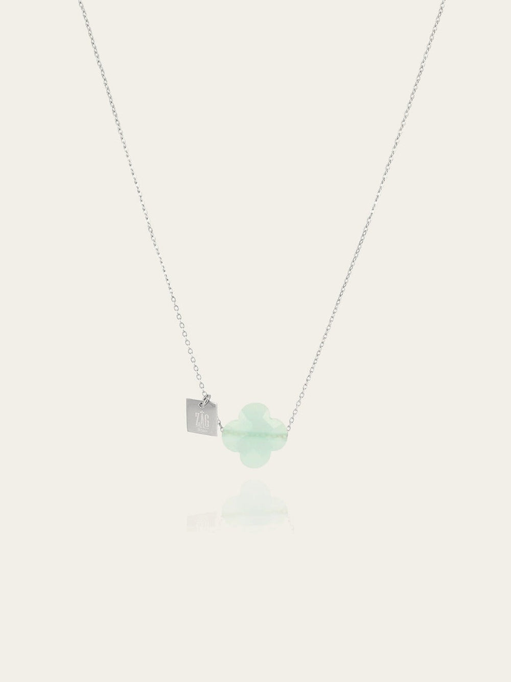 Collier Vega 
