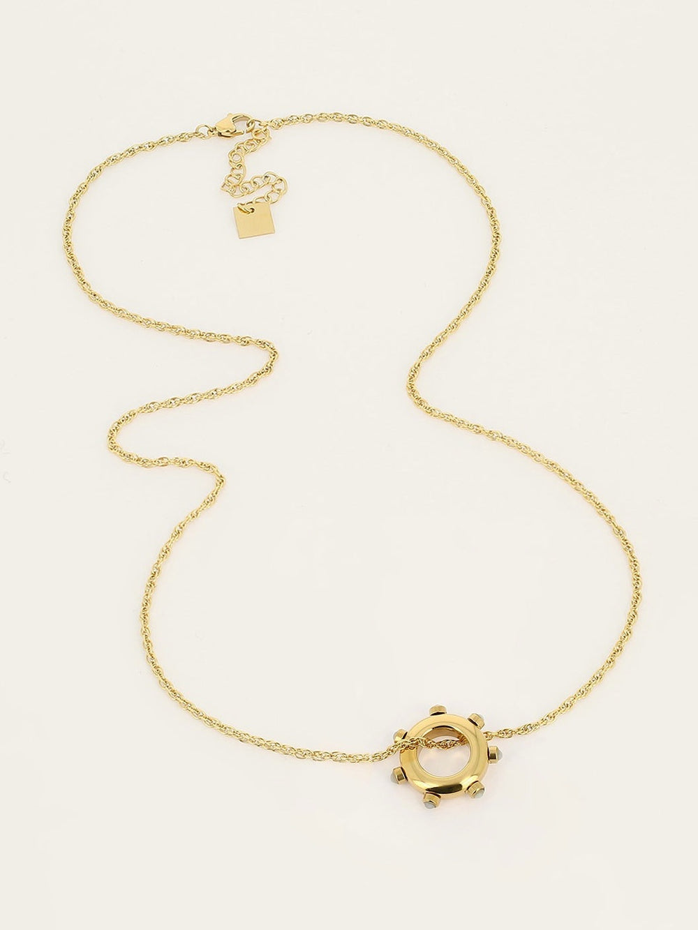 Wheel Necklace 